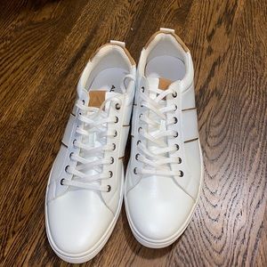 Men’s white Aldo sneakers